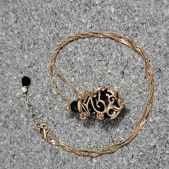 New without tags, Poison bottle necklace Goldtone and black - Picture 2 of 3